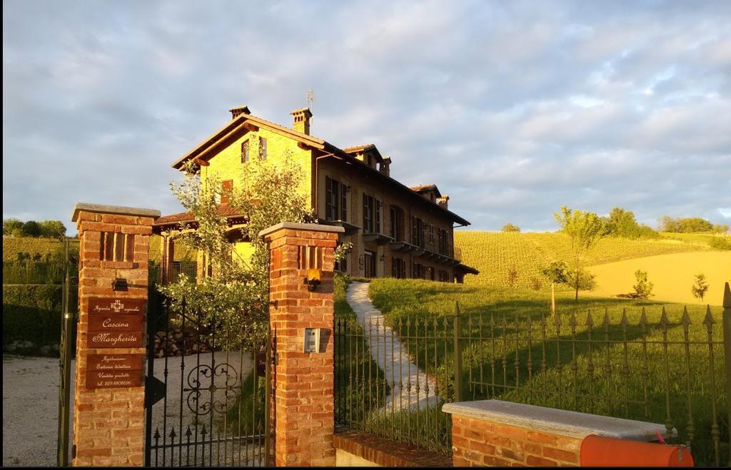 Azienda Agricola Cascina Margherita Villa San Damiano dʼAsti Eksteriør billede